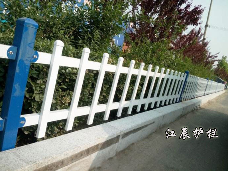 PVC绿化带护栏